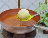 Foto langkah ke 11 dari resep BISA DIFROZEN | SESAME BALL LUMER UBI-MOZZARELLA ALA RISOLES KAMBOJA.