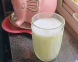 A picture of step 3 of Maskmelon+Cucumber juice.
