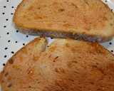 Foto del paso 6 de la receta: Bocata abierto de revuelto de gambas, champiñones, queso y 🥑
