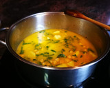 Foto del paso 5 de la receta: Garbanzos caldoso al curry y cúrcuma
