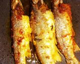 A picture of step 2 of Tangra Machher Jhal/ Small Cat fish Curry.