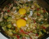 Foto del paso 6 de la receta: Zapallito revuelto c/pollo y tirabuzón