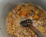 A picture of step 3 of Chana daal gosht.