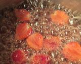 Foto langkah ke 2 dari resep Milk Strawberry Coffee.