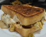 Foto del paso 8 de la receta: Sandwich🥯de carne🧅y queso🧀🥩🫑