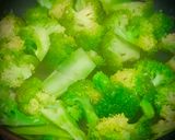 Hình bước làm 4 của món Bông cải xanh xào thịt bò