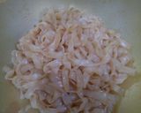 Foto langkah ke 1 dari resep Kwetiau goreng topping siomay dan sosis.