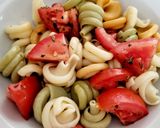 Foto del paso 2 de la receta: Ensalada de pasta rápida y fácil