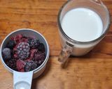 Foto del paso 1 de la receta: Smoothie de kefir y frutos rojos
