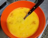 Foto del paso 5 de la receta: Tortilla de papa reciclada y salchichas