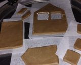 Foto del paso 14 de la receta: Mi casita de jengibre, chocolate y glasé!!🏠🎄🎄🎇