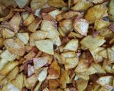 बटाट्याच्या क्रिस्पी काचऱ्या (batatachya crispy kachrya recipe in marathi) रेसिपी स्टेप 4 फोटो 