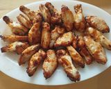 Foto del paso 7 de la receta Alitas maceradas con miel, mostaza y picantes al gusto en Airfryer o al horno