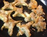 Foto langkah ke 6 dari resep Siomay goreng bumbu kacang.