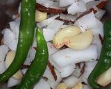A picture of step 3 of Coconut & Peanut Chutney.
