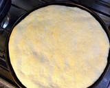 Foto del paso 3 de la receta: Pizza de cebolla y quesos