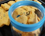A picture of step 7 of Homemade Karachi biscuit.