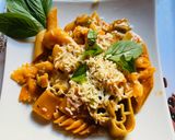 A picture of step 8 of Red Pasta with Cheese and Basil.