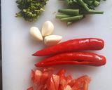 Foto langkah ke 2 dari resep Ayam Buncis Pedas byTia.