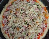 Foto langkah ke 4 dari resep Pizza Teflon.