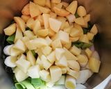 A picture of step 2 of Leek, Cauliflower, and Potato Soup.