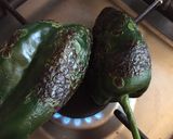 Foto del paso 2 de la receta: Rollo de chile poblano hojaldrado