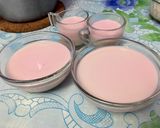 รูปขั้นตอนการทำที่ 4 ของ พุดดิ้งสตรอว์เบอร์รีนมสด 🍓🍮