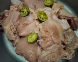 Foto langkah ke 1 dari resep Ayam Kukus Daun Jeruk.