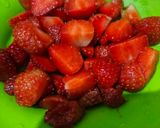 Foto langkah ke 1 dari resep Jus Strawberry.
