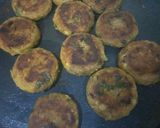 नदरू (कमल ककडी) के कबाब विद् चिप्स (Nadru (Kamal kakdi) ke kabab with chips recipe in Hindi) रेसिपी चरण 15 फोटो