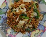 Foto langkah ke 5 dari resep Mie telor goreng.