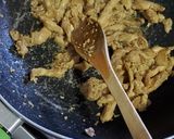 A picture of step 2 of Stir fried Noodles.