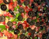 صورة لخطوة 2 من وصفة بيتزا خضار بـ 15 دقيقه 🍕👩🏻‍🍳