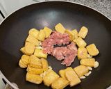 A picture of step 3 of Stir-Fried Bean Sprouts with Fried Firm Tofu (Tofu Recipe Ep 12).