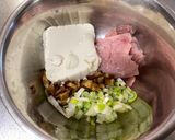 A picture of step 1 of Tofu Aburaage Fry.