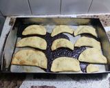 Foto del paso 11 de la receta: Empanadas dulces de chocolate y dulce de leche 🍫🥟