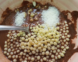 Foto del paso 2 de la receta: Chocolatines con cereal, coco y frutos secos sin azúcar