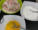 Foto langkah ke 3 dari resep Buttermilk Fried Chicken.