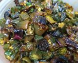 A picture of step 3 of Okra masala.