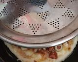 A picture of step 4 of Chicken Egg Pizza🥚.