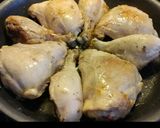 Foto del paso 1 de la receta: Pollo al vino tinto con chile morrón🌺