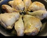 Foto del paso 1 de la receta: Pollo al vino tinto con chile morrón🌺