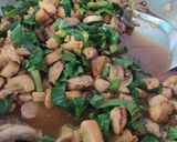 Foto langkah ke 6 dari resep Ayam Cah Jamur a la Bakmi GM.
