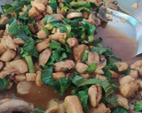 Foto langkah ke 6 dari resep Ayam Cah Jamur a la Bakmi GM.