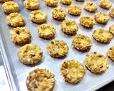 Foto langkah ke 5 dari resep Nutella Peanut Thumbprint.