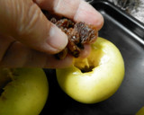 Foto del paso 3 de la receta: Manzanas asadas con pasas