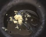 Une image de l'étape 8 de Parmentier étagé au porc,girolleset tomates séchées.