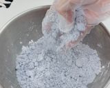 Foto langkah ke 3 dari resep Kue Putu (Bunga Telang) dengan Cetakan.