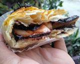 Foto langkah ke 8 dari resep Bolen pisang keju.