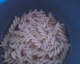 Foto del paso 1 de la receta: Pasta Puttanesca de sardina 🐟🥘
